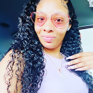 Meet your Posher, Latoya